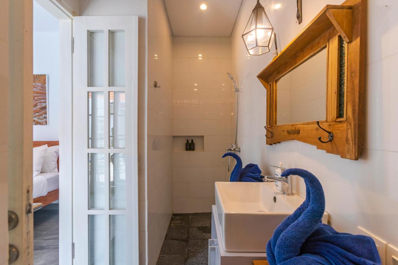 Casa Nisa Seminyak Villa Екстериор снимка